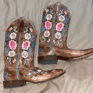 Macie Bean floral boots Cowboy Boot